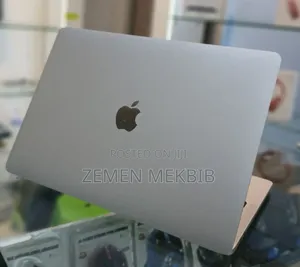 New Laptop Apple MacBook Pro 2022 M2 8GB Intel Core I7 SSD 512GB