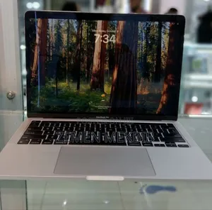 New Laptop Apple MacBook Pro 2022 M2 8GB Intel Core I7 SSD 512GB