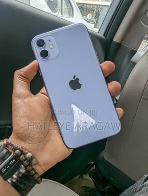 Photo - New Apple iPhone 11 128 GB Purple