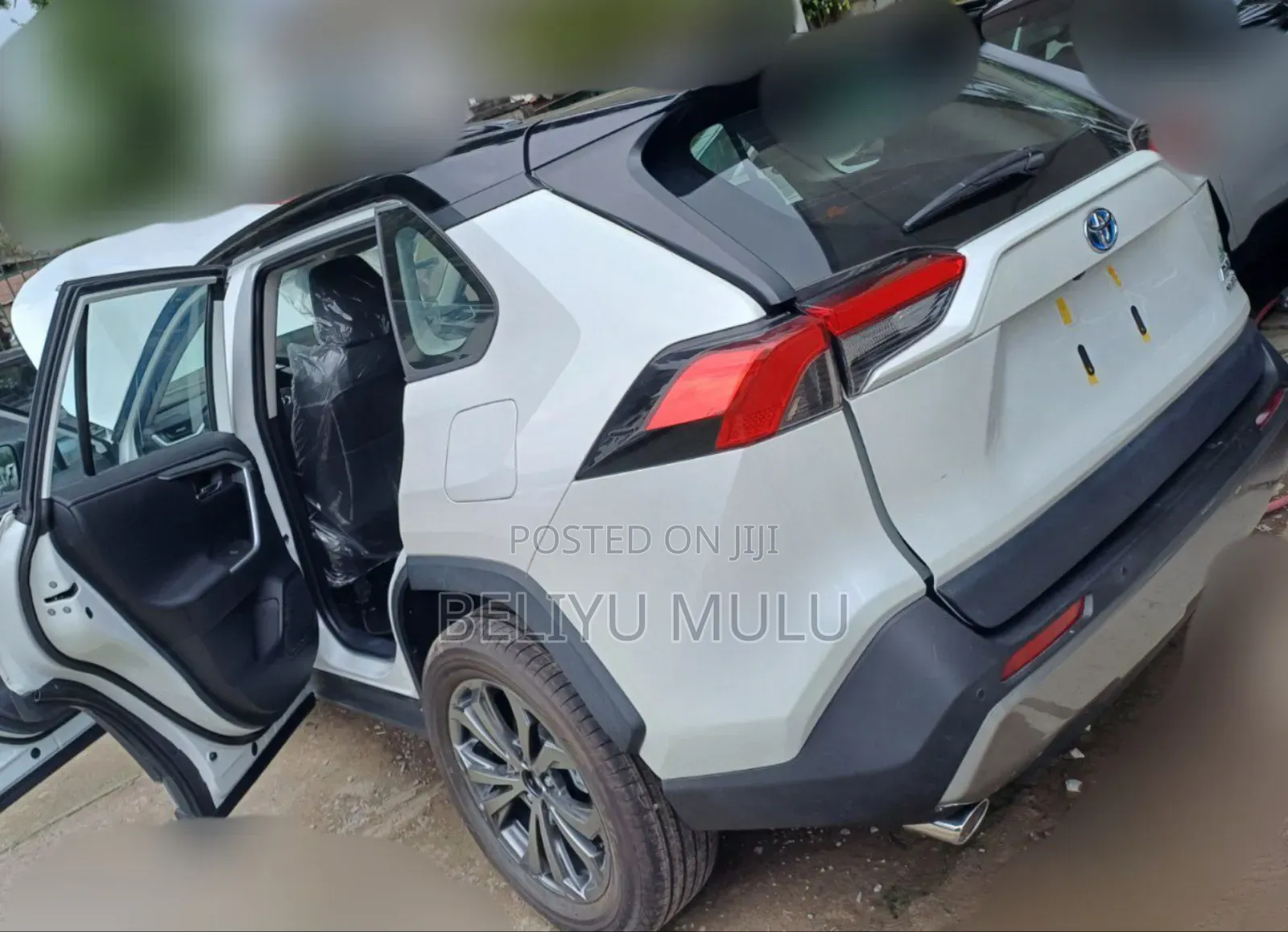 New Toyota RAV4 LE AWD 2024 White