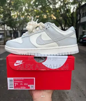 Photo - Nike Dunk Low Needlework