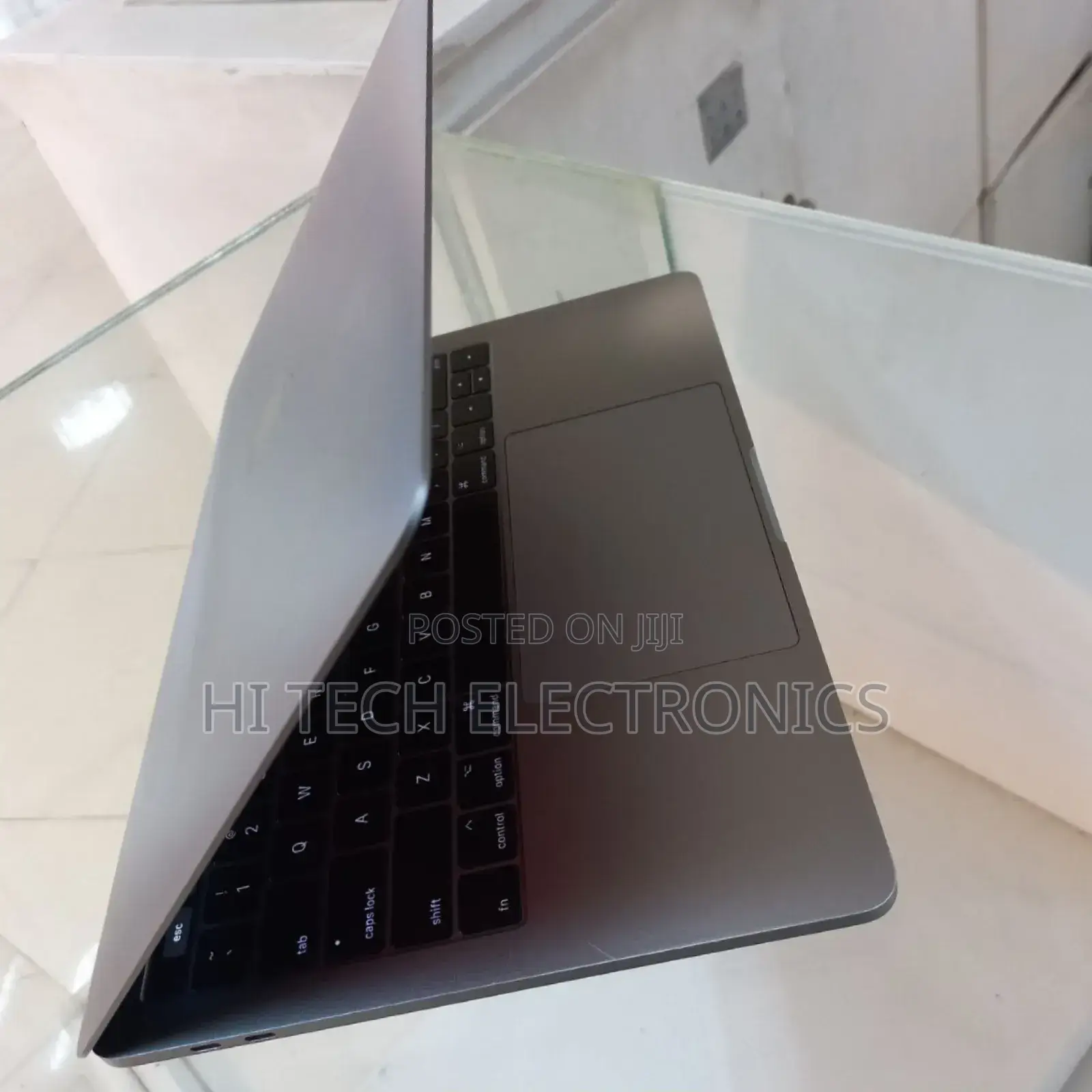 New Laptop Apple MacBook 2017 8GB Intel Core I5 SSD 256GB