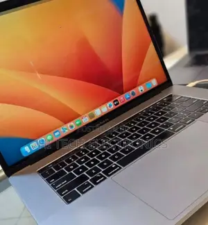 New Laptop Apple MacBook Pro 2018 32GB Intel Core I9 SSD 1T