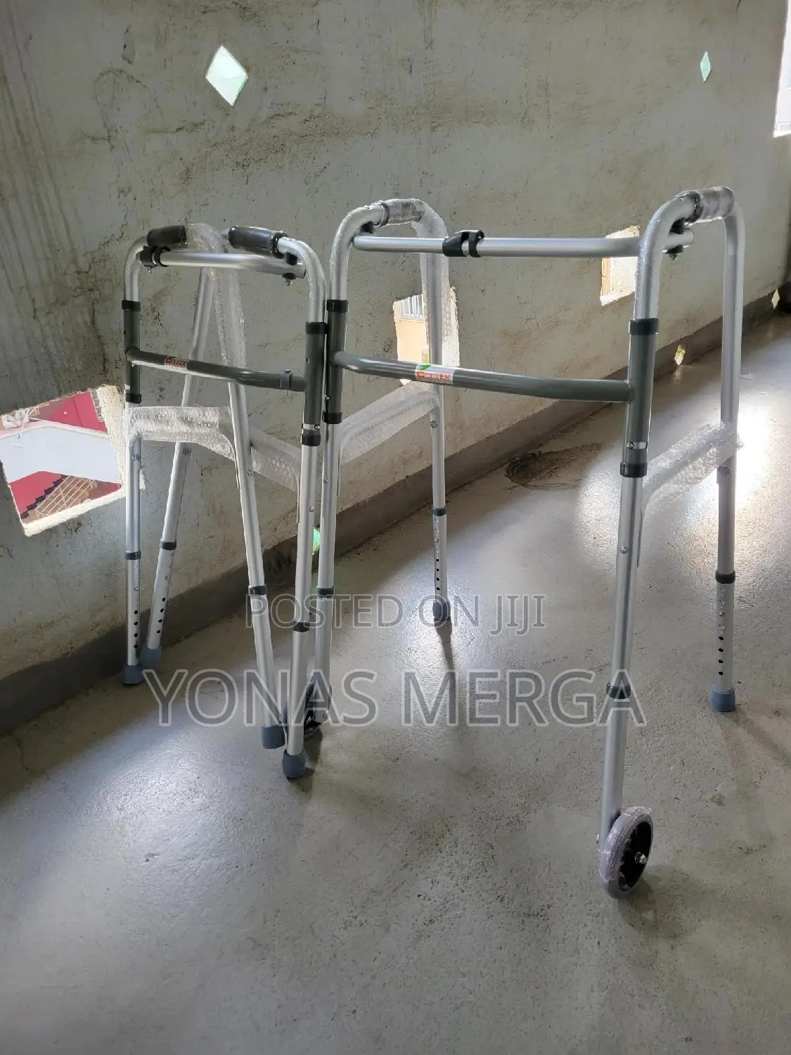 Strong Construction With Comfort Walker\Recovery of Injured