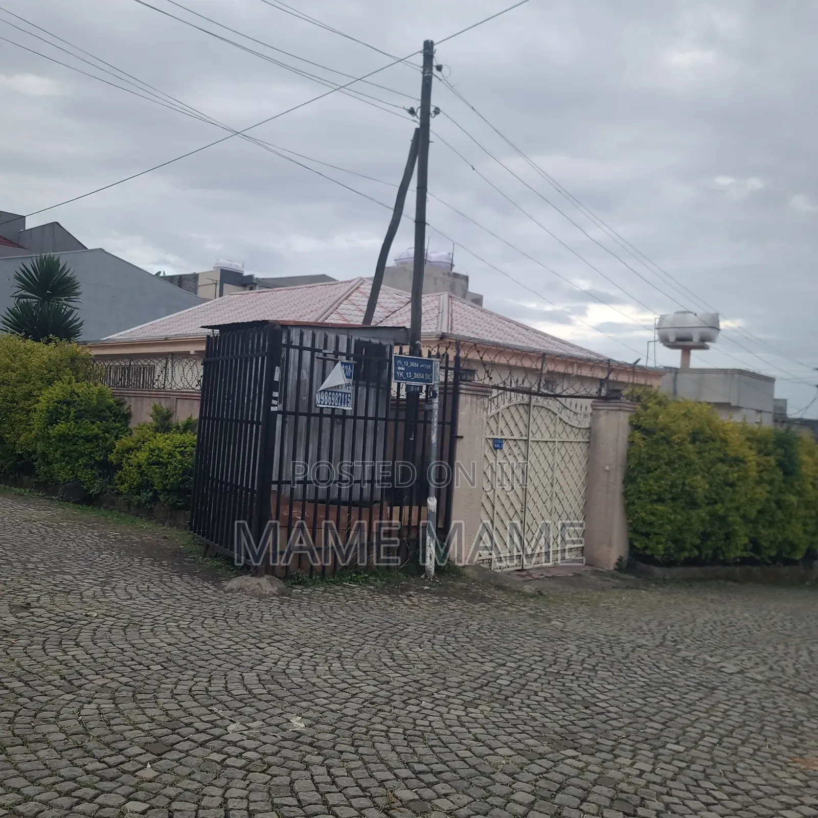 5bdrm Villa in Addis Abeba, Bole for sale