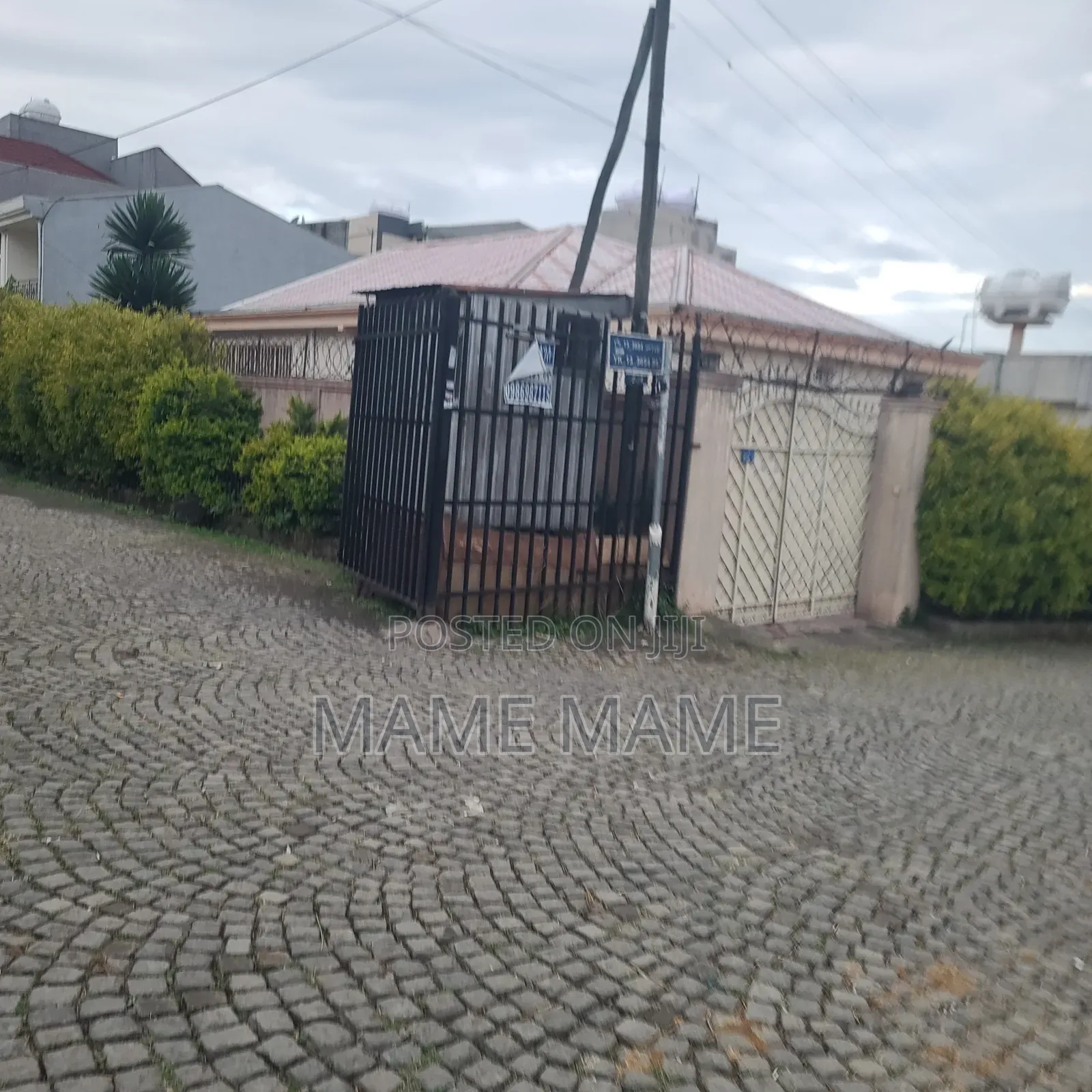 5bdrm Villa in Addis Abeba, Bole for sale