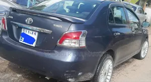 Toyota Yaris 2011 Purple