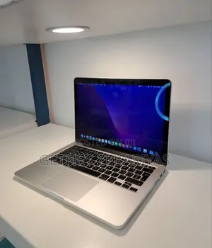 New Laptop Apple MacBook Pro 2015 8GB Intel Core I5 SSD 256GB