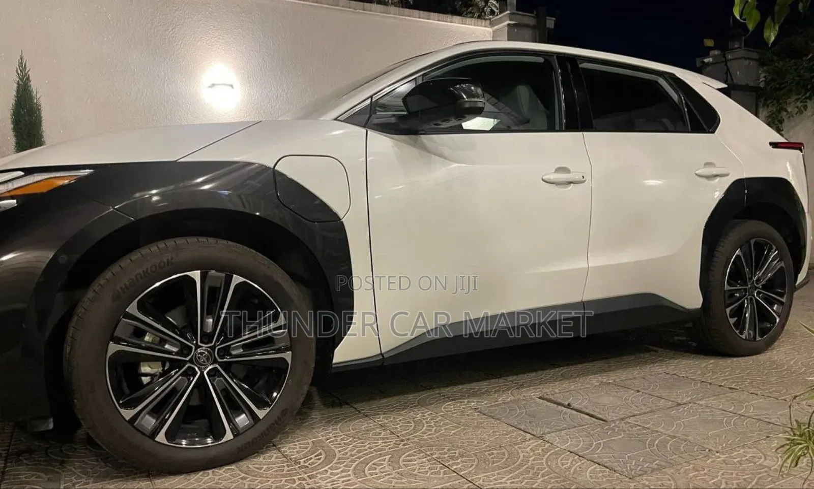 Toyota bZ4X 2023 White