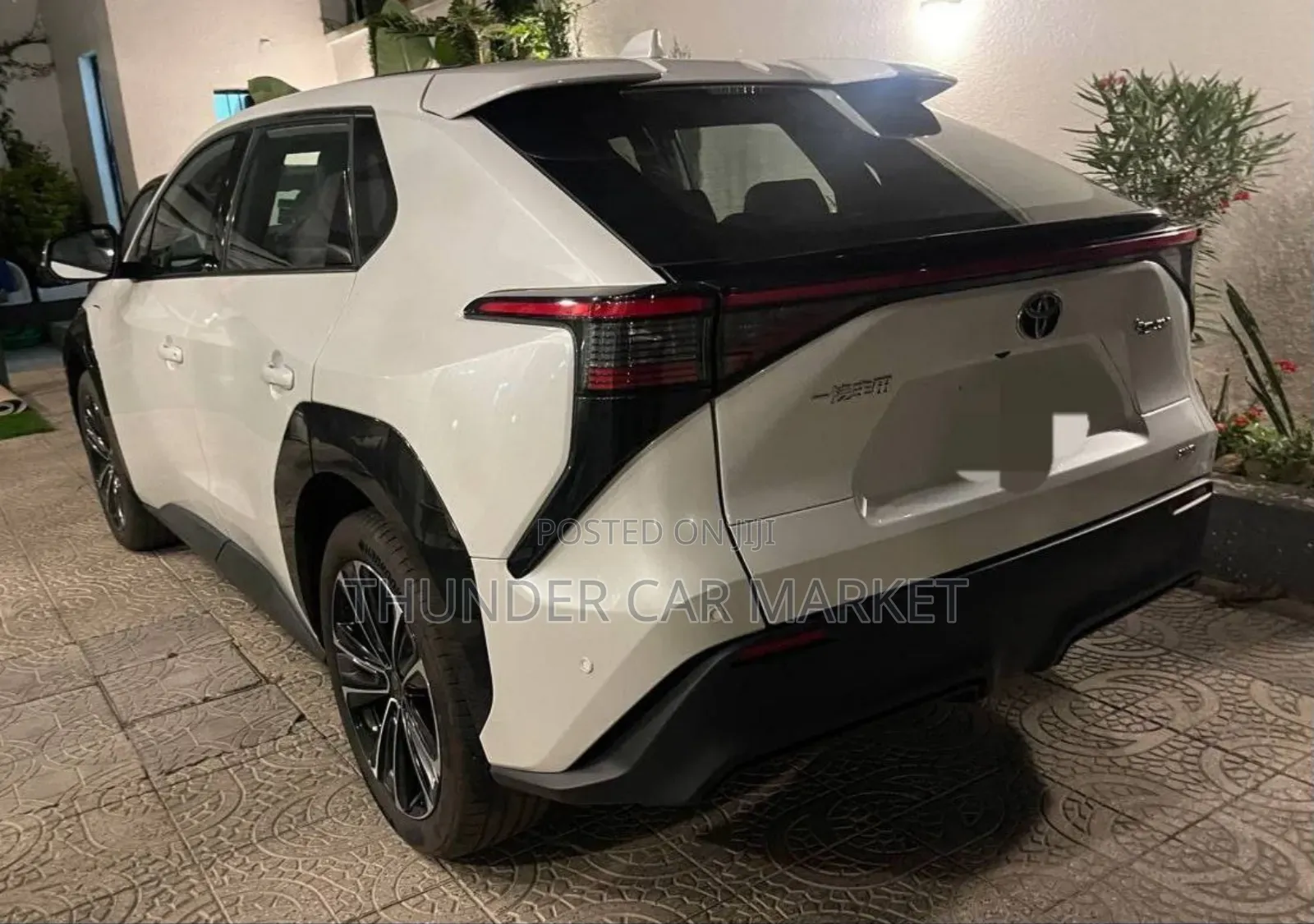 Toyota bZ4X 2023 White