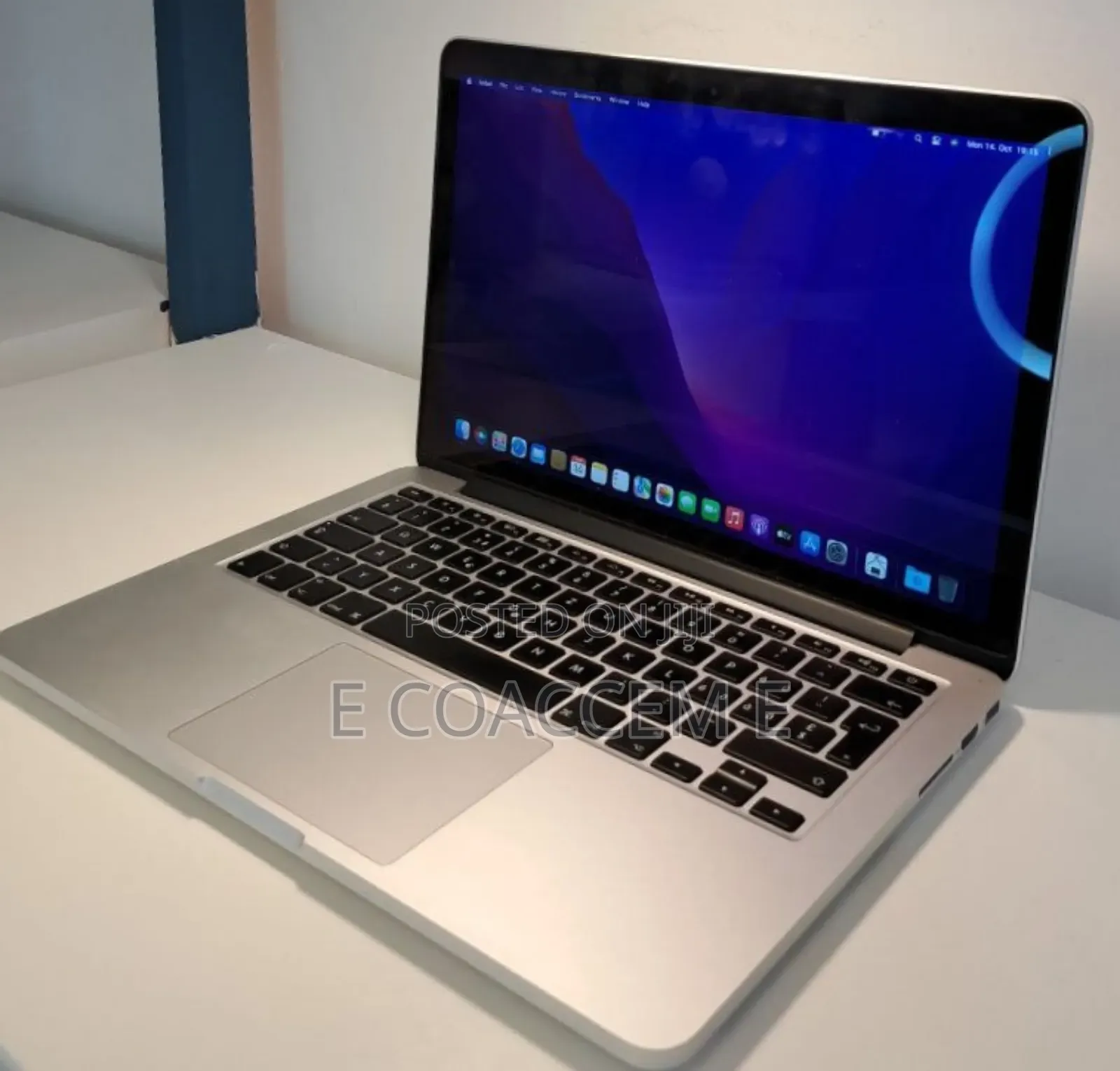 New Laptop Apple MacBook 8GB Intel Celeron SSD 256GB