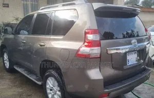 Toyota Land Cruiser 2016 Gray