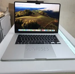 Photo - New Laptop Apple MacBook Air 2022 M2 8GB Apple M2 SSD 256GB
