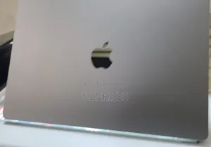 New Laptop Apple MacBook Air 2022 M2 8GB Apple M2 SSD 256GB