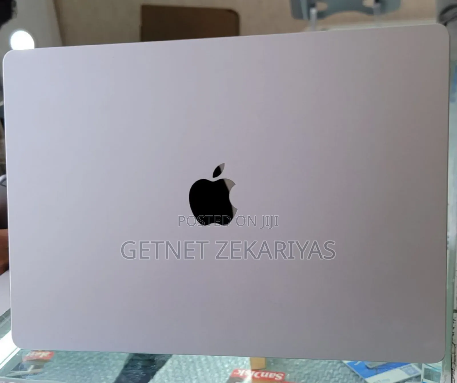 New Laptop Apple MacBook Air 2022 M2 8GB Apple M2 SSD 256GB
