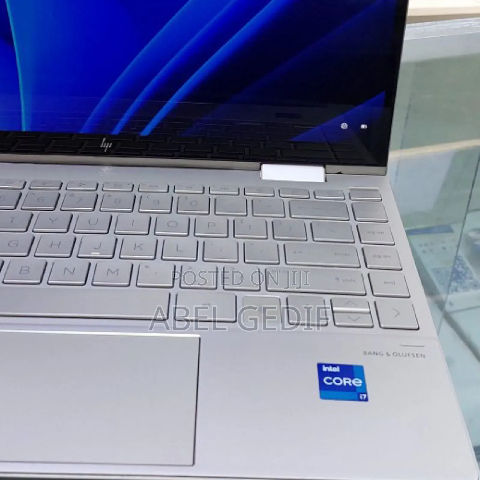 New Laptop HP Envy X360 8GB Intel Core I7 SSD 1T