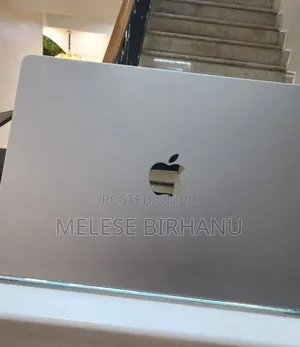 New Laptop Apple MacBook Air 2022 M2 16GB Apple M2 SSD 256GB