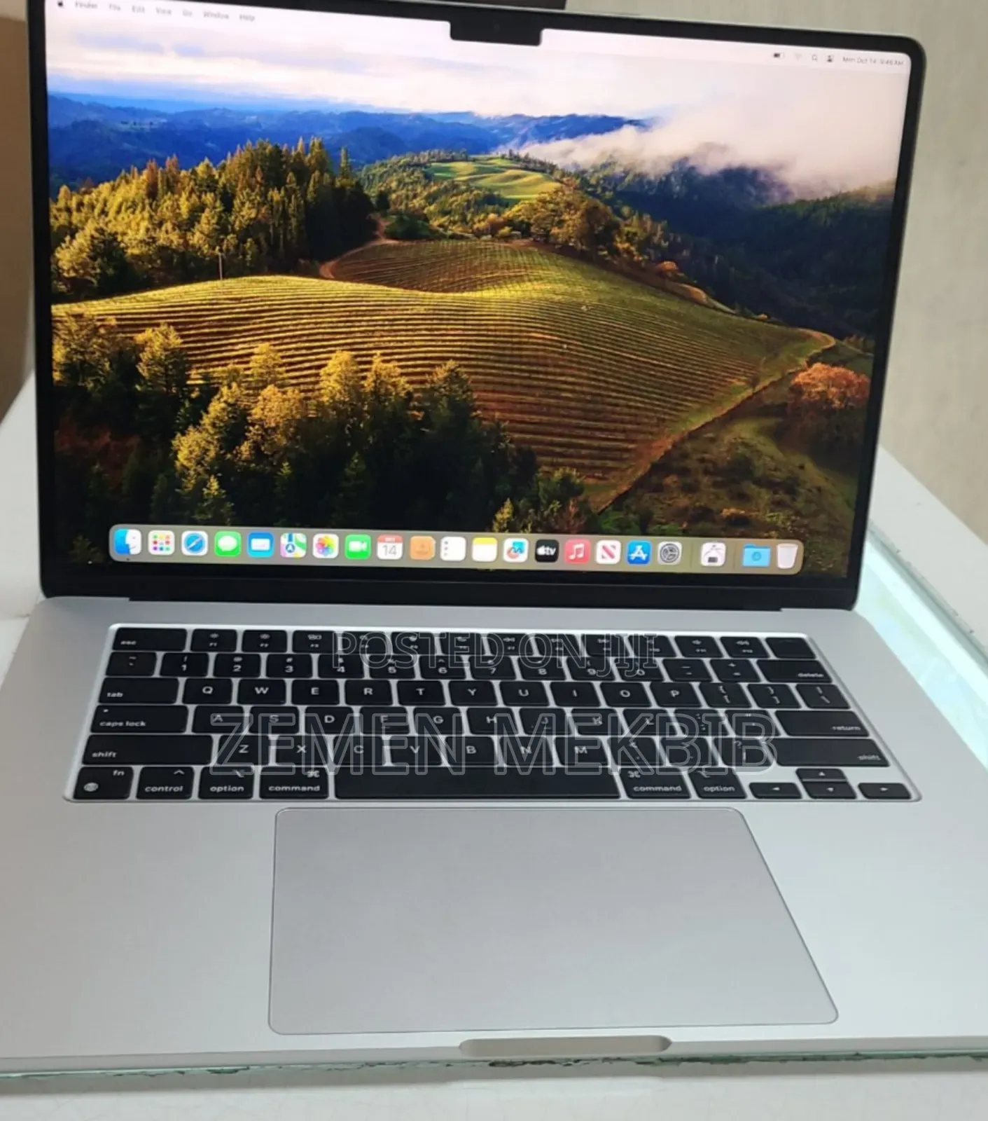 New Laptop Apple MacBook Air 2022 M2 8GB Intel Core I7 SSD 256GB