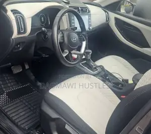 Hyundai Creta 2022 Red