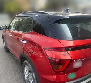 Hyundai Creta 2022 Red