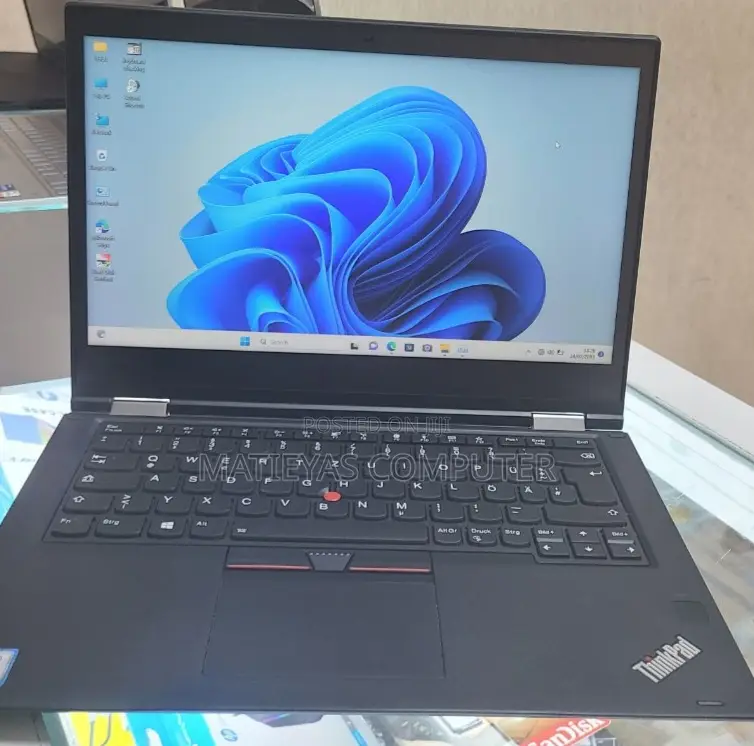 New Laptop Lenovo ThinkPad Yoga 370 8GB Intel Core I5 SSD 512GB