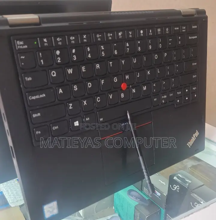 New Laptop Lenovo ThinkPad Yoga 370 8GB Intel Core I5 SSD 512GB