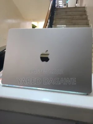 New Laptop Apple MacBook Air 2022 M2 8GB Apple M2 SSD 256GB