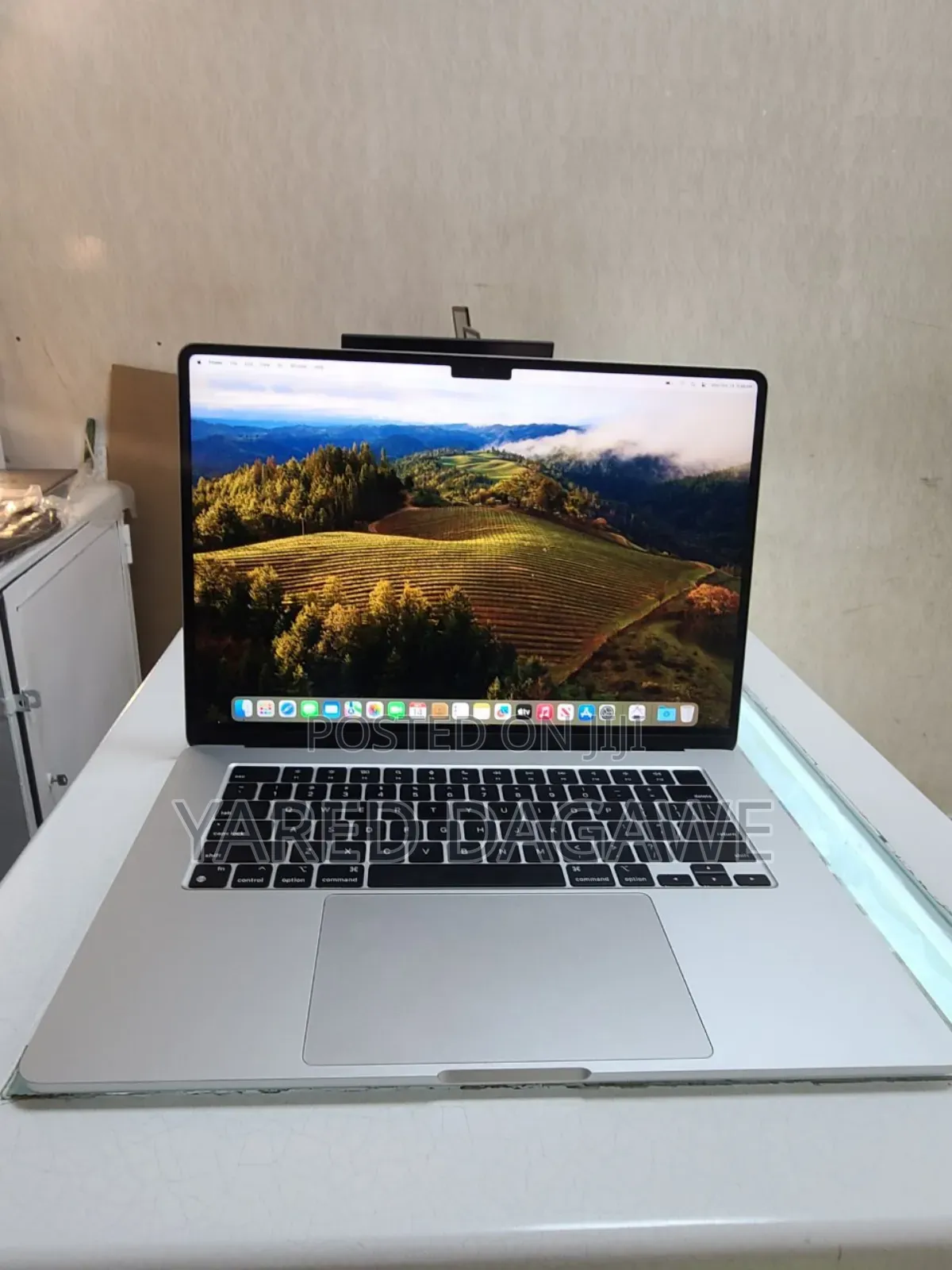 New Laptop Apple MacBook Air 2022 M2 8GB Apple M2 SSD 256GB