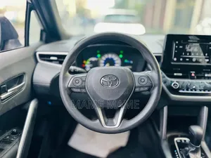 New Toyota Corolla Cross 2024 Gray