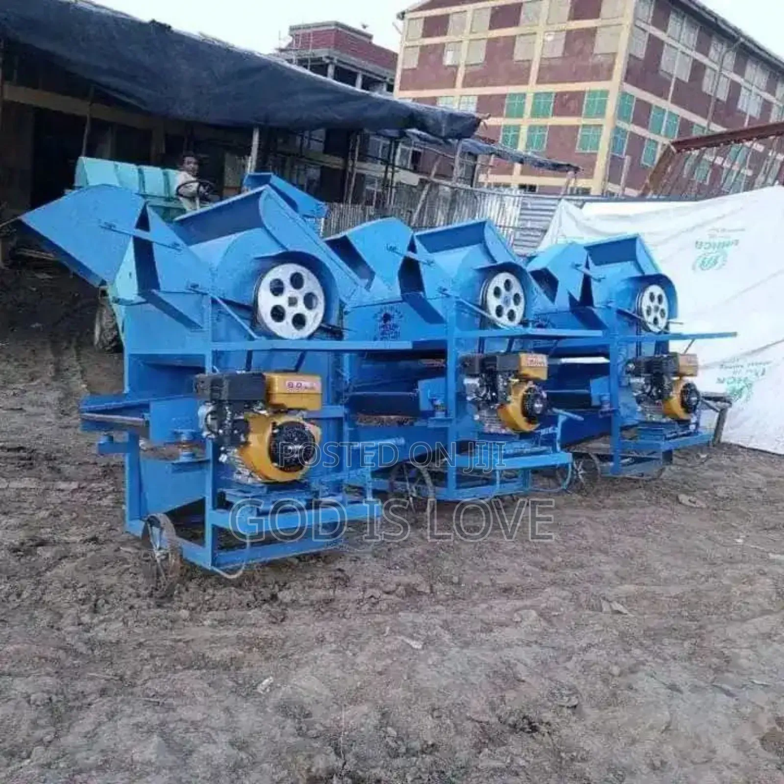 የእህል መውቂያ እና ሌሎች የግብርና እቃዎቾ