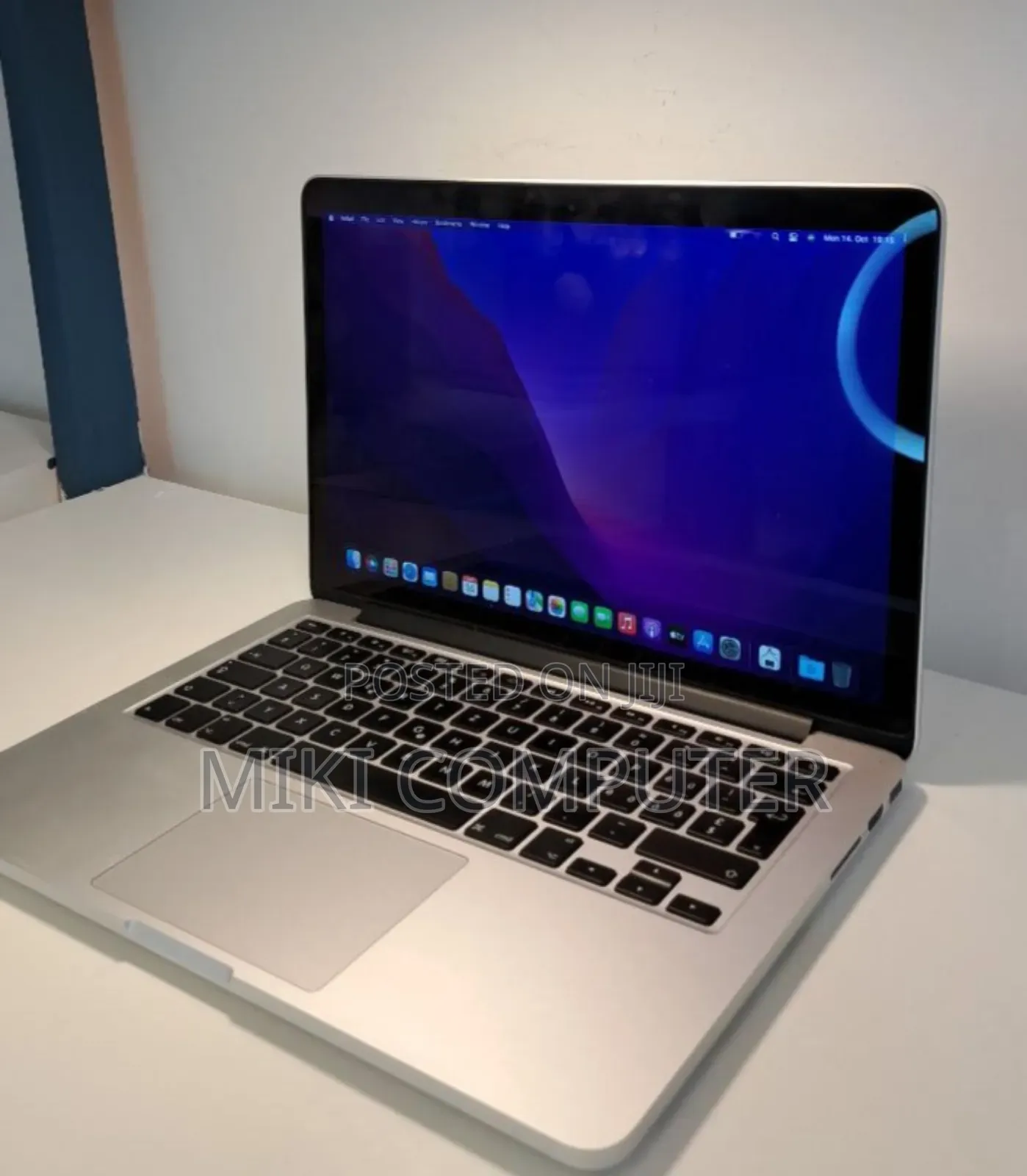 New Laptop Apple MacBook Pro 2015 8GB Intel SSD 256GB
