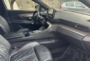 New Peugeot 5008 2022 White