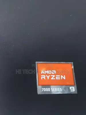 New Laptop Dell Alienware M18 R2 32GB AMD Ryzen 9 SSD 1T