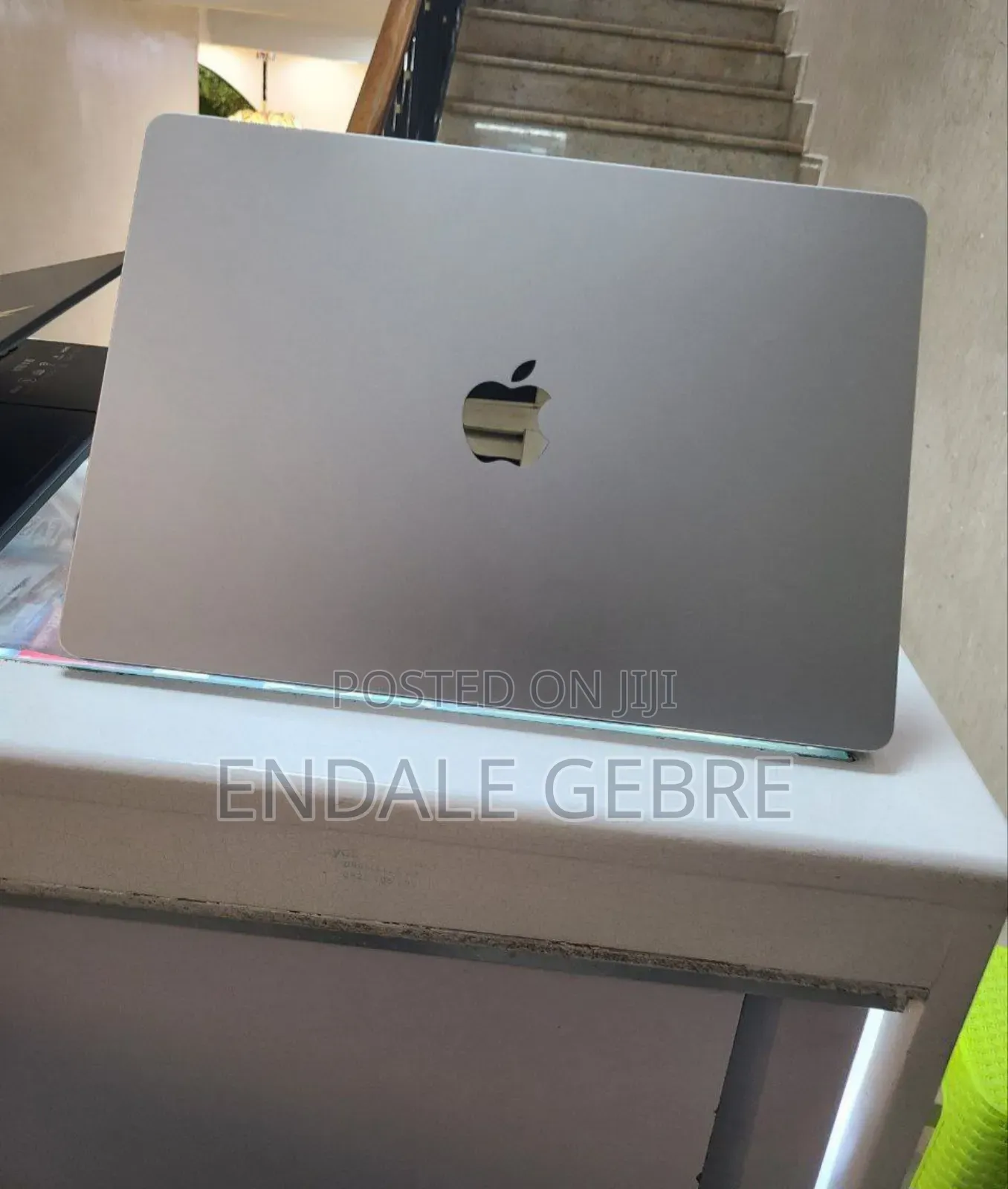 New Laptop Apple MacBook Air 2022 M2 8GB Apple M2 SSD 256GB