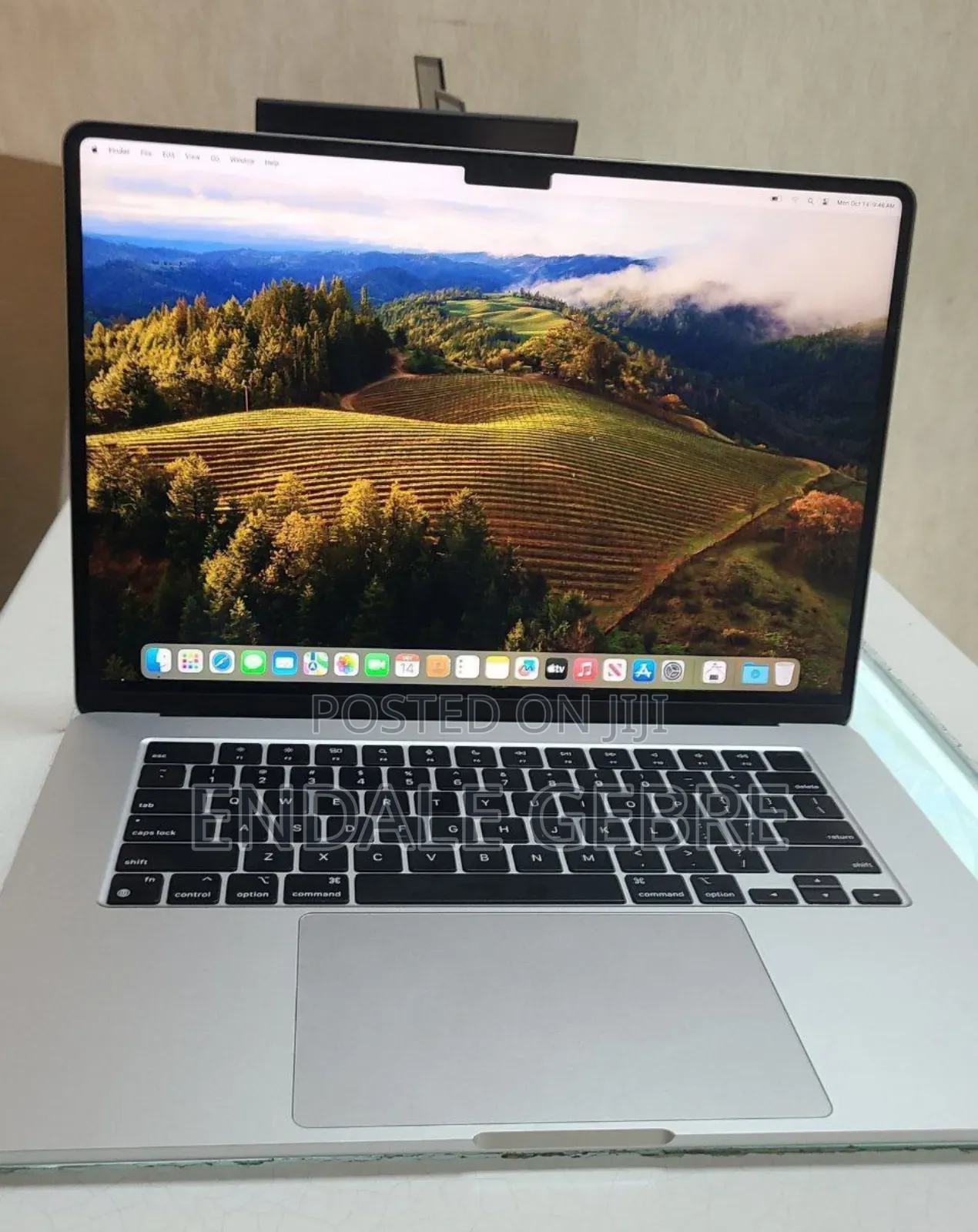 New Laptop Apple MacBook Air 2022 M2 8GB Apple M2 SSD 256GB