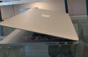 New Laptop Apple MacBook Pro 2015 8GB Intel Core I5 SSD 256GB