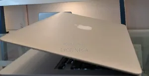 New Laptop Apple MacBook Pro 2015 8GB Intel Core I5 SSD 256GB