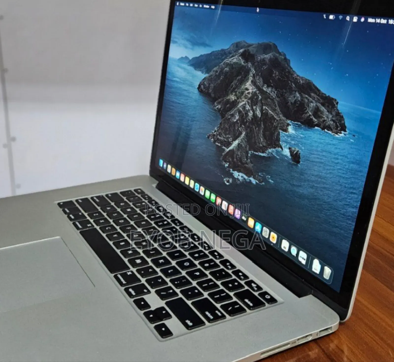 New Laptop Apple MacBook Pro 2017 16GB Intel Core I5 SSD 256GB