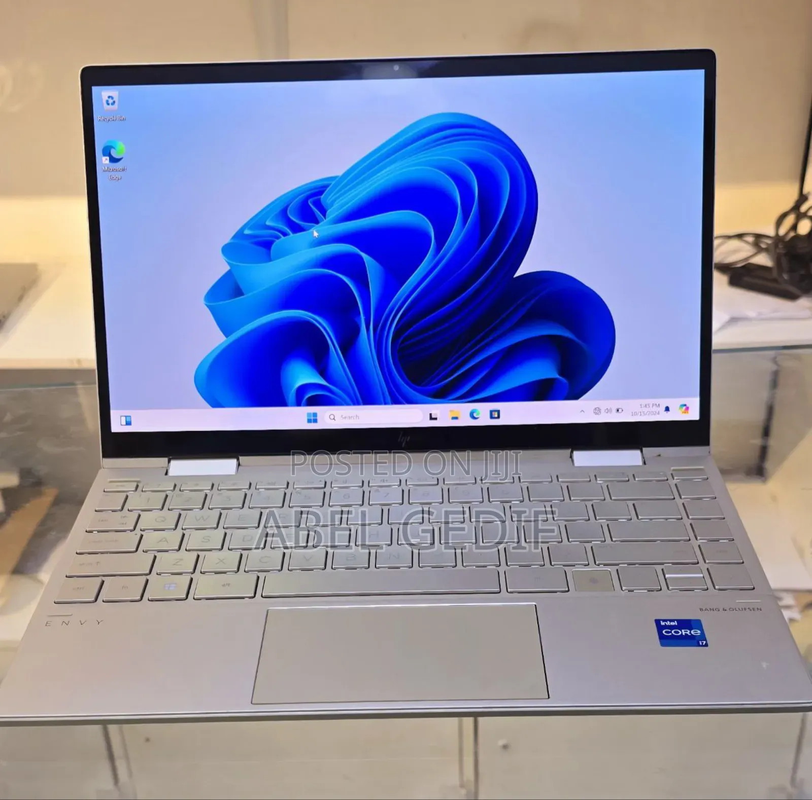 New Laptop HP Envy X360 8GB Intel Core I7 SSD 1T