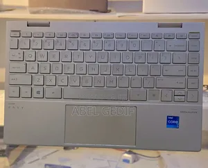 New Laptop HP Envy X360 8GB Intel Core I7 SSD 1T