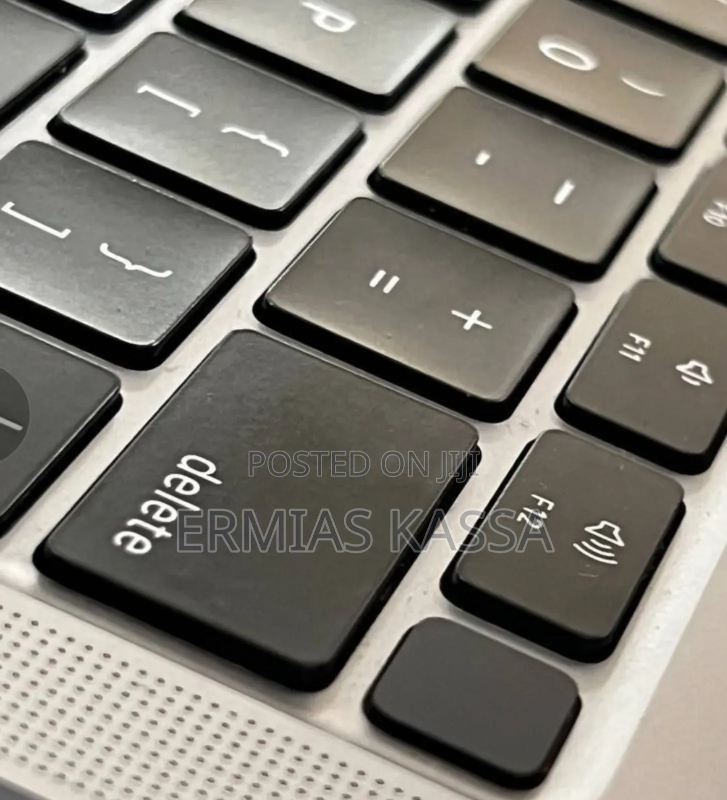 New Laptop Apple MacBook Air 2020 8GB Intel Core I5 SSD 256GB