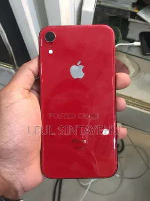 Photo - Apple iPhone XR 128 GB Red