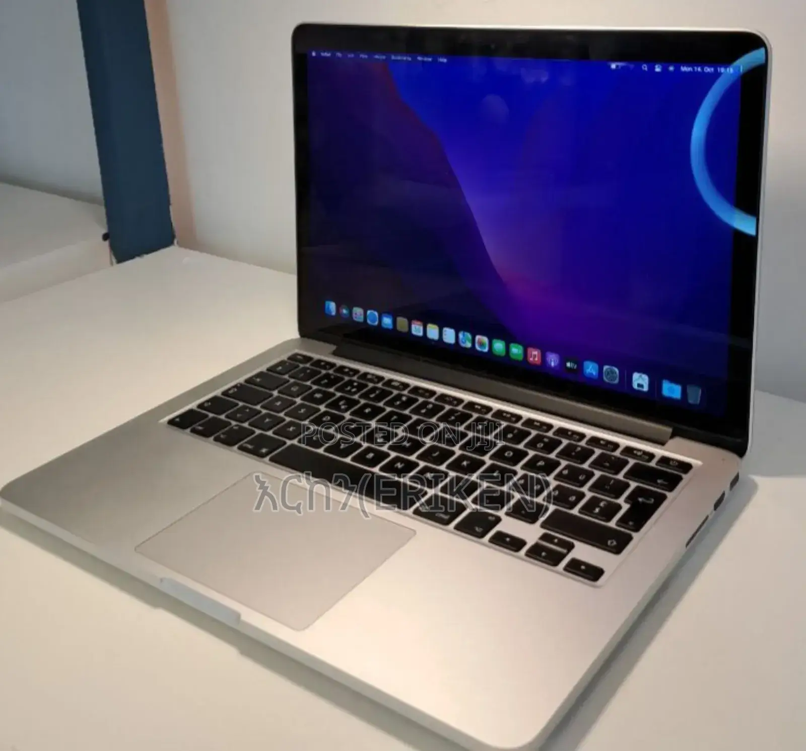 New Laptop Apple MacBook Pro 2015 8GB Intel Core I5 SSD 256GB