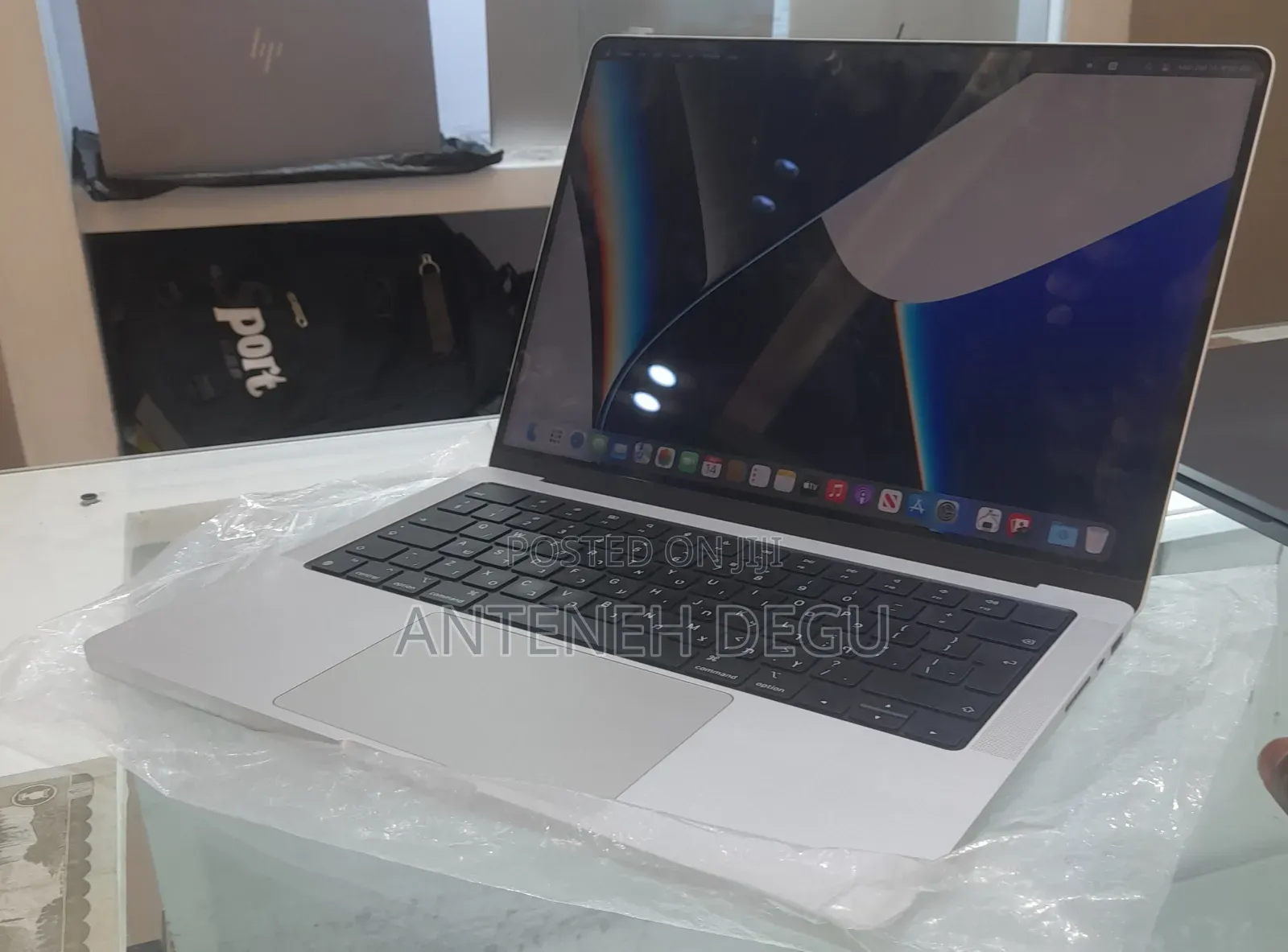 New Laptop Apple MacBook Pro 2021 M1 16GB Apple M1 Pro SSD 512GB