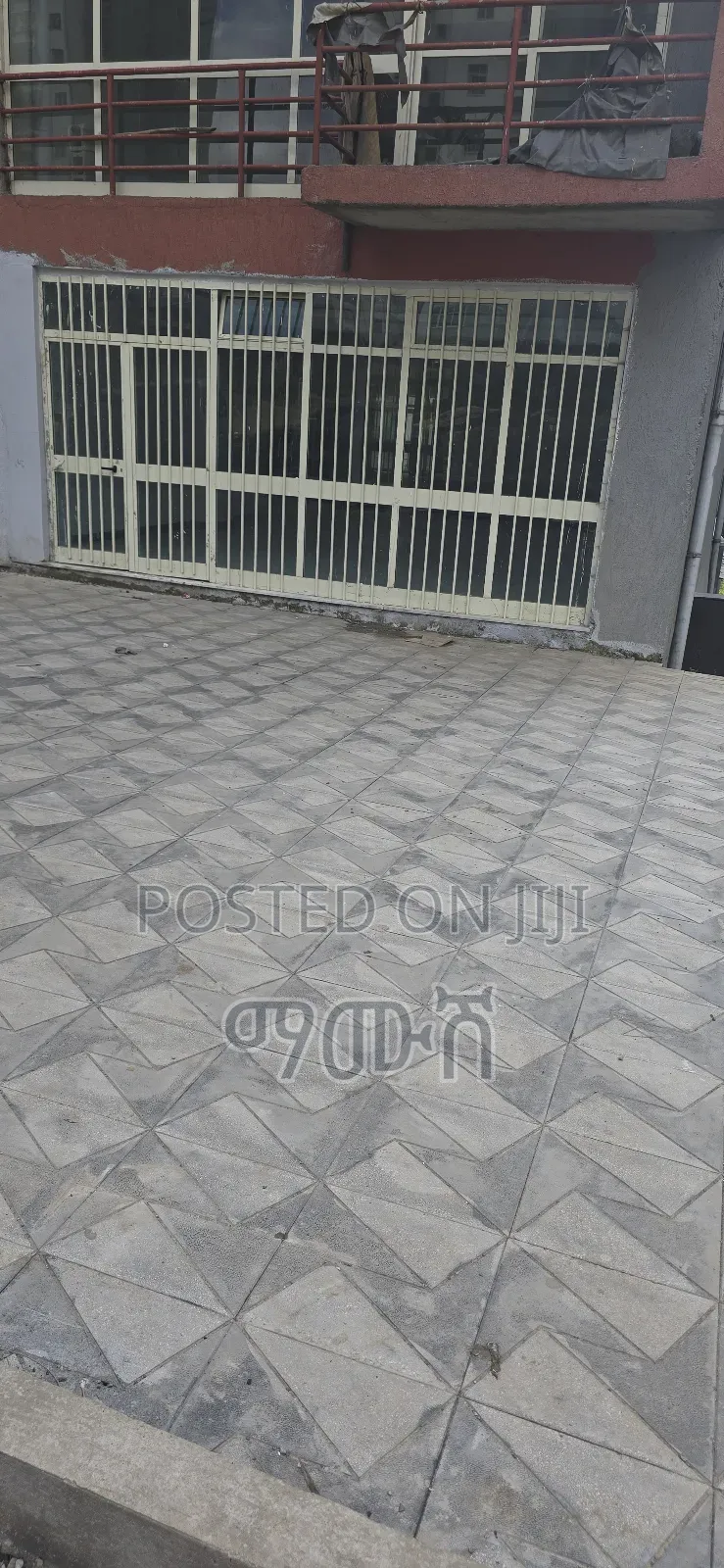 የሚሸጥ 40/60 ኮንዶሚኒየም