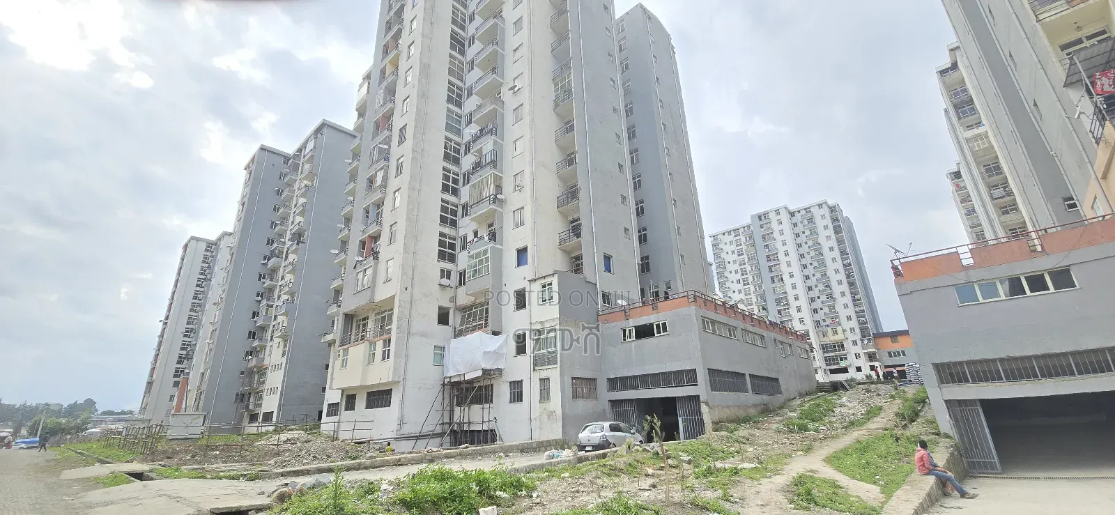 የሚሸጥ 40/60 ኮንዶሚኒየም