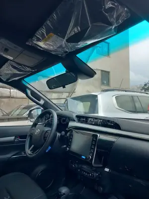 New Toyota Hilux 2024 White
