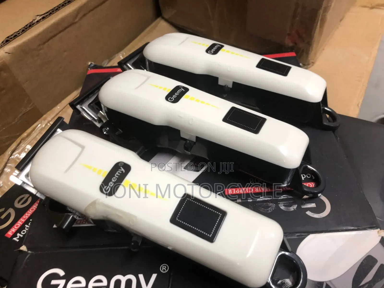 Geemy  Rechargeable Hair Clipper 
የፀጉር መቁረጫ 
