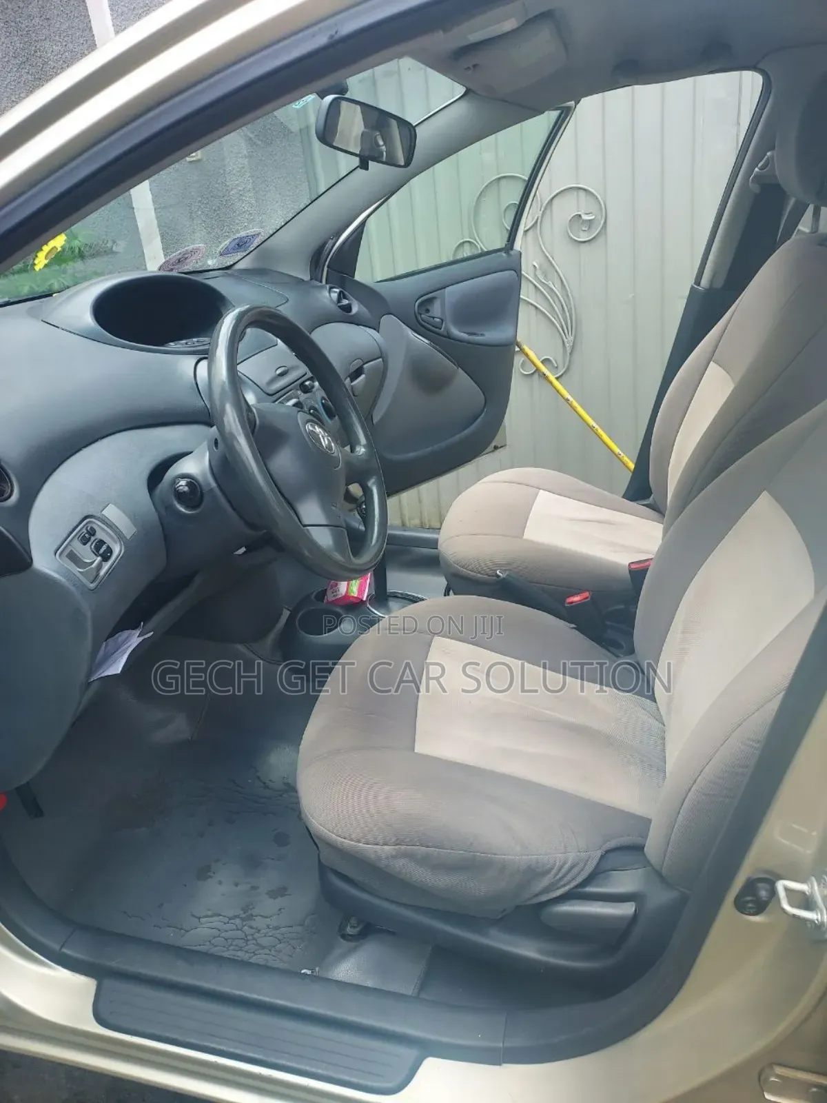 Toyota Vitz 2002 Gold