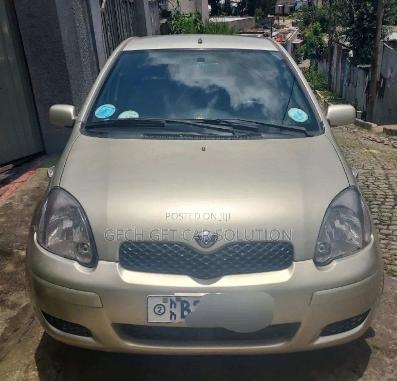 Toyota Vitz 2002 Gold